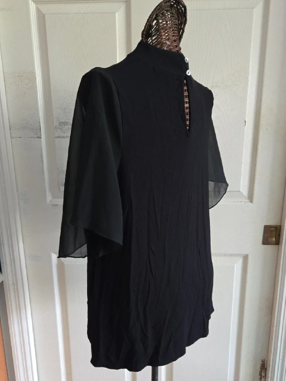 Kim & Cami Black Mock Neck Short Sleeve Top with Sheer Sleeves-Size L